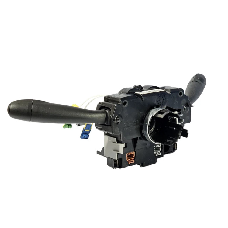 کام 2000 آکبند پژو 206 به همراه دسته راهنما و برف پاک کن اورجینال